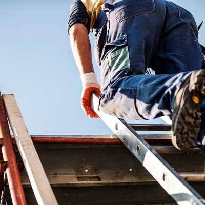 working safely on ladders picture for how to fit guttering blog post
