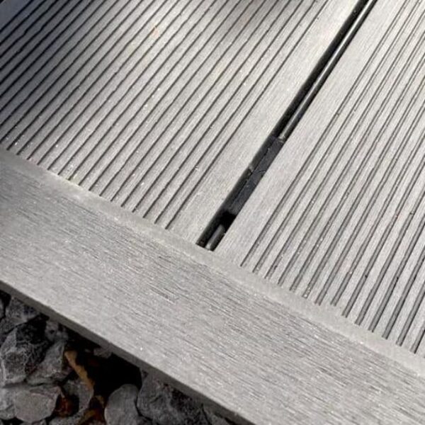 picture of hyperion explorer – composite decking corner trim in stone in use